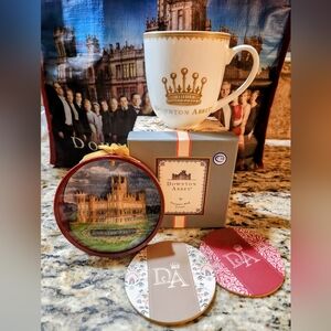Downton Abbey Collectible Set